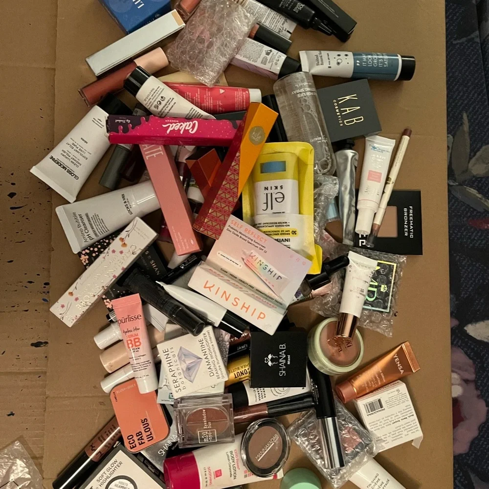ipsy Assorted Lip Gloss & Balm Variety Pack mixed lot of 85